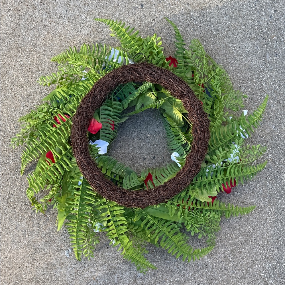 Frontgate Red, White & Blue Wreath - NWOT - Picture 13 of 16